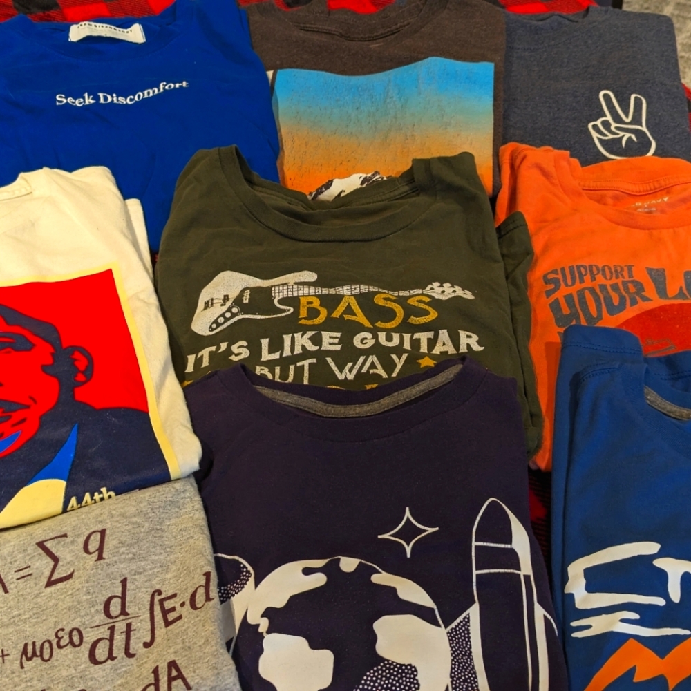 (9) T-shirt bundle